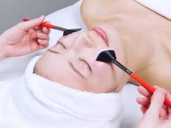 アイリープ(eyeleap)の写真/【今までサロンで効果を感じられなかった方へ】表面ケアではなく、肌土台にアプローチ！史上最高素肌美人☆