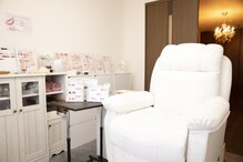 サロン ド クレビア 三条店(Salon de CR'EBIA)