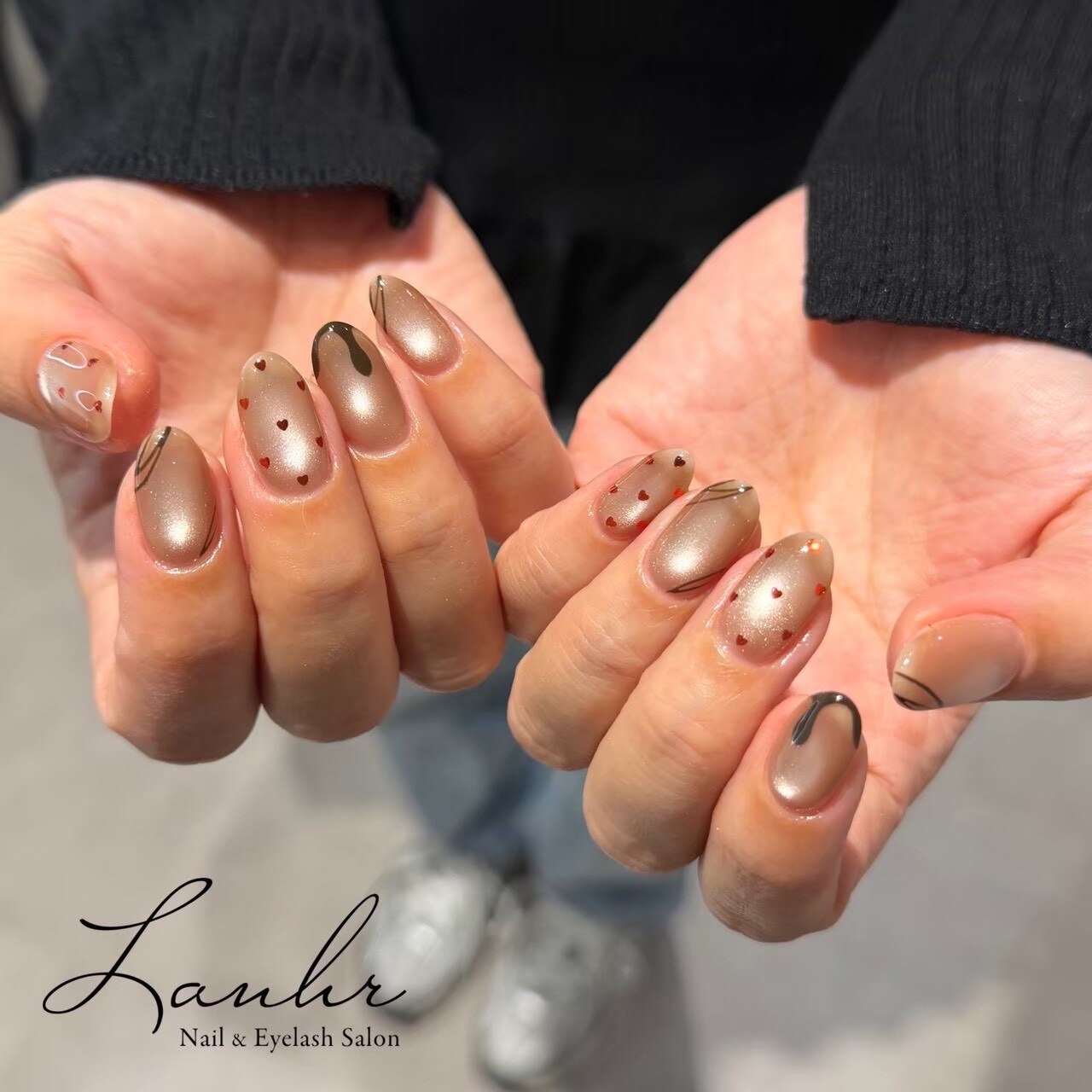 2026年夏トレンド】ベージュ ハート ハンドのネイルデザイン集｜人気順