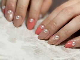 ガーリー★大きめパールネイル