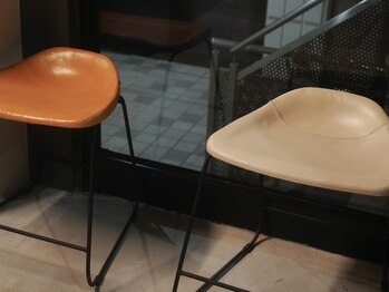 シアン(CYAN)/待合シート