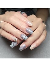 シンイサロン(shini salon)/可愛いフラワーネイル