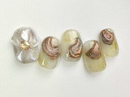 個性派フラワーネイル