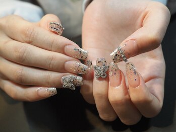 トリネブランシ ネイルアトリエ(Trinebranci._Nail Atelier)/キラキラ◇ブライダル
