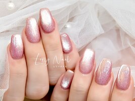 煌めく大人のマグネットネイル