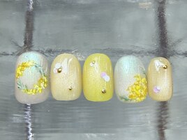 ミモザイエローネイル　11500円