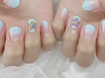 ハニービービー(Honey Bee Bee)/ワンポイントフラワーネイル