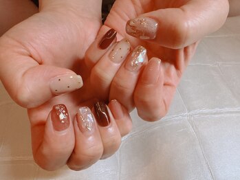 ラナンキュラス(Ranunculus)の写真/初めての方も安心！お仕事帰り最終受付20:30。お爪に優しいケア♪
