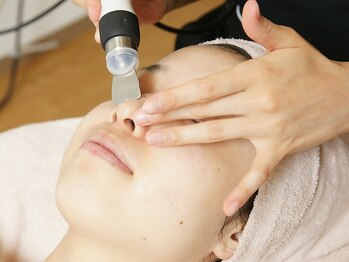 アプリコーゼ(APRIKOSE)/超音波洗浄で毛穴をお掃除♪