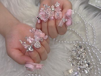 Cozy Nail【コーズィネイル】の写真/カラー600色以上、パーツは100種類以上!トレンドの韓国・ワンホン・ギャル系も理想通りの仕上がりに