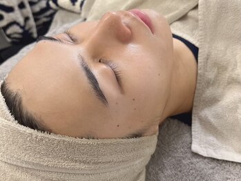 ケアナ 麻布十番店(CareNa)の写真/毛穴黒ずみ/赤み/水光肌/リフトアップ/毛穴引締め/保湿を同時に★最強毛穴洗浄×水光ジェット導入★