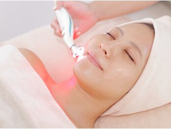 フェイシャルプロ 大阪京橋/Step4【フェイシャル美容器】