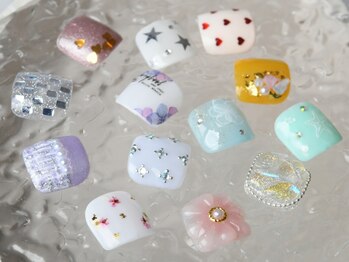 エミュー(Emieux)の写真/爪先を魅せる季節＊サンダルからちょこっと見える指先まで綺麗で可愛く♪毎日出かけたくなるデザインを◎