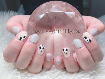 ティアラ(Tiara)/丑年ネイル☆ビジュー