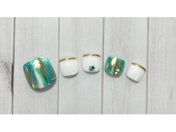 ティーエヌ イトーヨーカドー能見台店/フット定額6600円コース