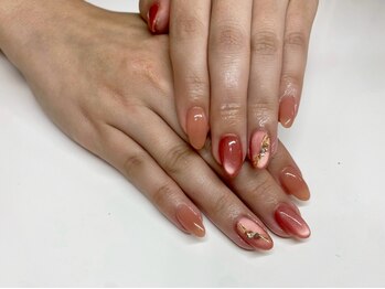 フローリス(Flouriss)の写真/ケアからはじまる美爪づくり♪最後のひと塗りまで《美爪の法則》を徹底☆何度でも眺めたい上品シルエット.+