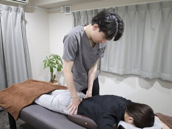 リベルタ鍼灸整骨院 新宿院(Liberta鍼灸整骨院)/座り仕事に多い腰痛もスッキリ♪