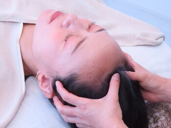 ラウレア オリノア(Laurea OLINOA)の写真/長野希少のロミロミ施術◎腕全体で流す至福のひとときで、日頃の疲れを解き放ちましょう♪