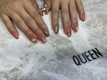 クイーン(Queen)/ 大人ニュアンスネイル