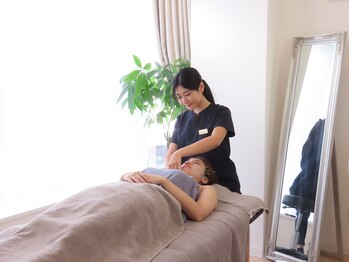 ラ カルナベル(La Carnabel)/美容鍼/耳つぼジュエリー/小顔