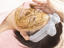 サロン ほほえむ(Fofo-m)/ハーブを塗ります