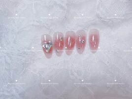 ワンホンチークネイル