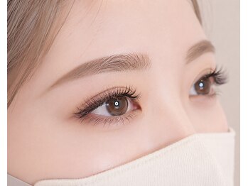 ミラーデイズ(mirror days)の写真/サロン人気のメニューが平日お得に受けられる★丁寧なカウンセリング×高技術で自分史上最高の可愛い目元♪