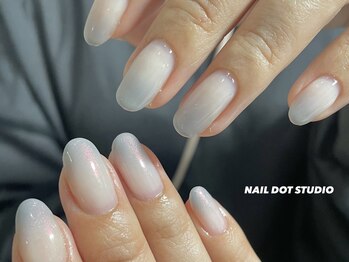 ネイルドットスタジオ 堺筋本町(NAIL DOT STUDIO)/グラデーション