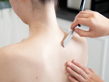 ヨシザワインク バンダイ(YOSHIZAWA Inc. BANDAI)/ブライダルシェービング(背中)