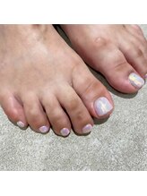 ヴィヴィアンビューティ ネイルアンドアイ Viviean Beauty Nail & Eye/西森 オーロラ フットネイル