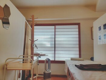 はり灸心音/施術室