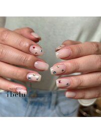 ビジューネイル