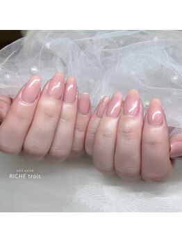 リッシュ トロワ(RICHE trois)/ちゅるんピンクワンカラー