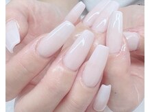 ネイル グレア(Nail glare)の雰囲気（流行りのジェルチップで長さだし！！）