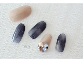 タイダイビジューネイル