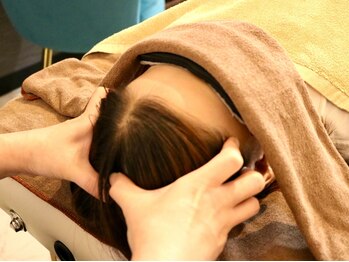 るぽ(repos)の写真/ホットアイマスクで目元を温めながらのヘッドマッサージで心身共にリラックス…♪るぽで至福のひとときを♪