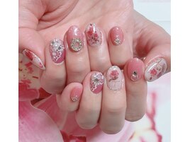 クラシカルローズネイルアート