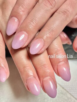 nail salon Liaの写真/手肌が綺麗に見えるワンカラー・グラデはお任せ。丁寧なケアと高い技術で、持ちの良さも◎！