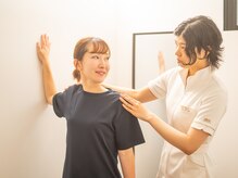 猫背・巻き肩・スマホ首・姿勢の悪さに◎猫背・姿勢矯正、骨盤矯正でスッと伸びたキレイな姿勢へ♪