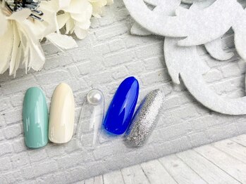 ネイルサロン&スクール ジーナ(GINA)/ブルー×ラメ