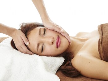 エステティックサロン ルーサ(Ru-Sa)の写真/矯正器具×カイロ技術で骨から整える！理想の小顔へ♪5角形フェイス・左右差・エラ張りにお悩みの方必見！