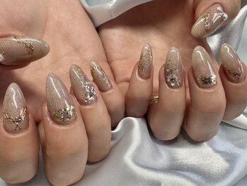 エヌド ネイル(n°nail...)の写真/【本物志向の大人女性へ】時間が経過しても損なわれない圧倒的な艶感。妥協のない技術で、理想の美しさを。