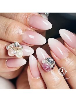 アジュールネイル 神戸三宮店(AzurNail)の写真/【三宮駅スグ！】1000色以上の選べるカラーと存在感のあるパーツを豊富にご用意◎とっておきの指先を演出♪