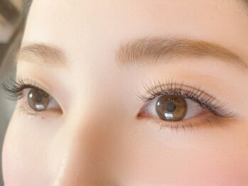 ウカ(Uka)の写真/【フラットラッシュ¥4900～/バインドロック¥6900～】豊富なマツエクメニューで理想の目元を叶えます♪