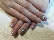 トパーズネイル(Topaz nail)/ストーンネイル