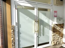 サロン カピリナ(salon Kapilina)/2.【エントランス】