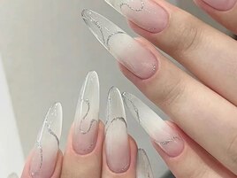 冬のスノーホワイトネイル