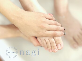 ナギ 一番町店(nagi)の写真/【フット全メニュー】に「角質ケア」が付帯！オプションのスクラブパックもオススメ◎柔らかな足裏に♪