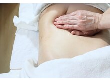 トトノエ ファン(Fa-N)の雰囲気（お腹が冷たい、硬い、女性特有のお悩みに「チネイザン」）