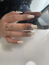 ムーイ 外苑前(mooi.)/ivory one color